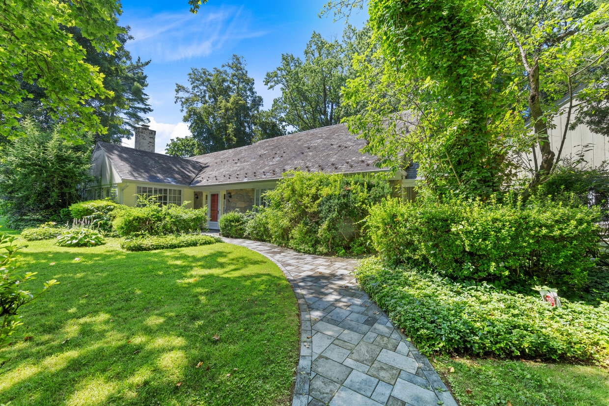 Foto principal - 76 Wensley Dr