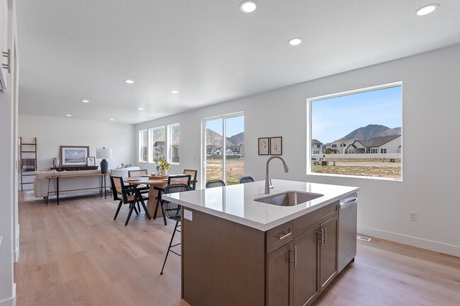 Great Room - 165 S Starlight Ln