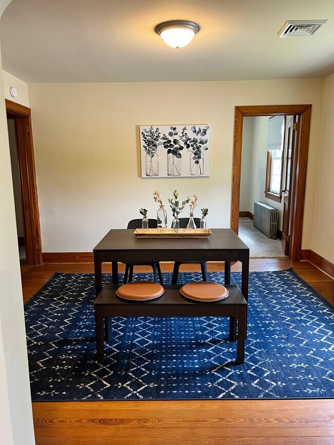 Bright Dining Room with Hardwood Floors - 2751 Horseshoe Pike