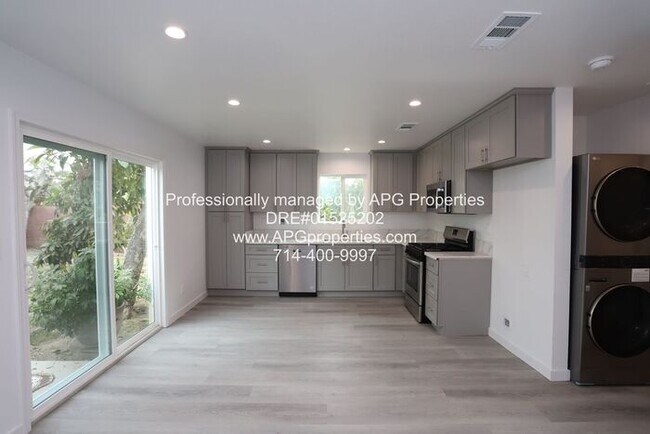 Foto del edificio - All New ADU 2 Bedrooms + 2 Bathrooms and D...