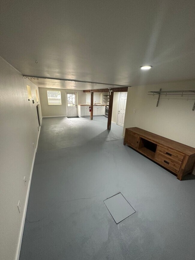 Foto del edificio - Spacious One Bedroom in Prime Capitol Hill...