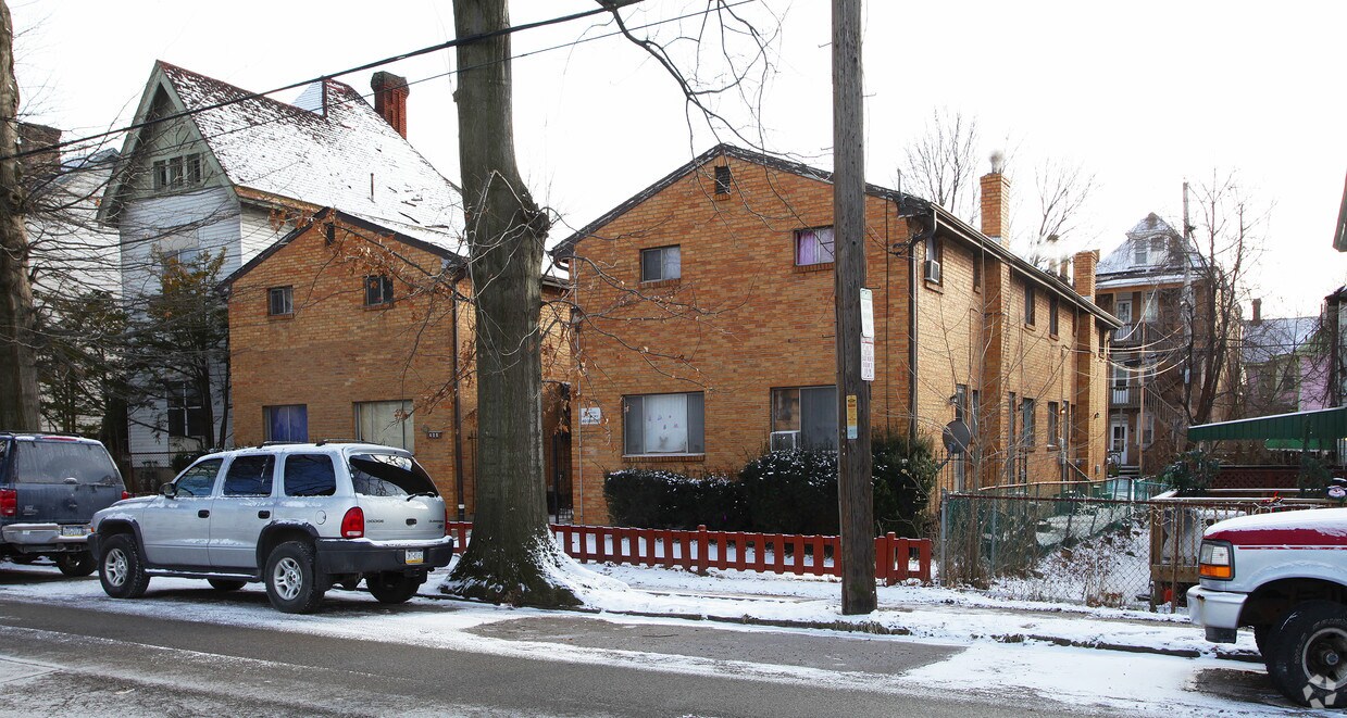 Primary Photo - 404 South Ave