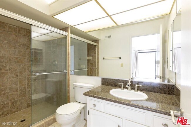 Building Photo - 3 br, 2.5 bath House - 5402 Las Virgenes Rd