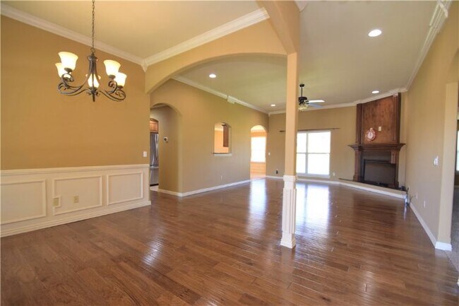 Building Photo - 1261 Coventry Ln