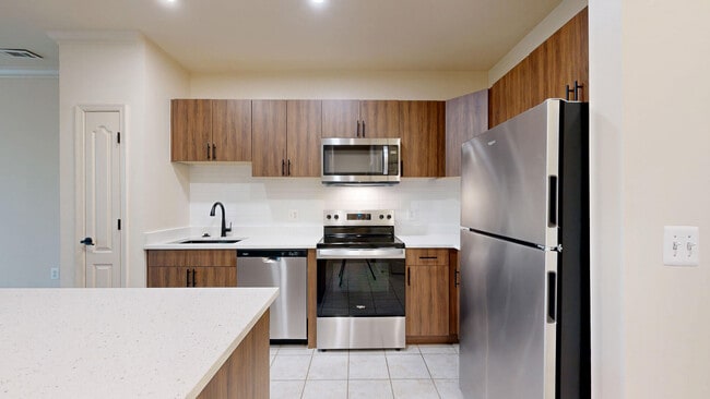 Interior Photo - Signal Hill Apartment Homes