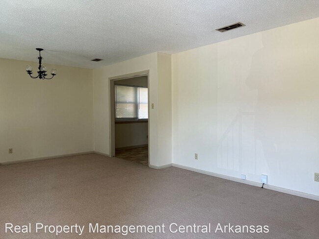 Foto del edificio - 3 br, 2 bath House - 4612 N Cypress St.,