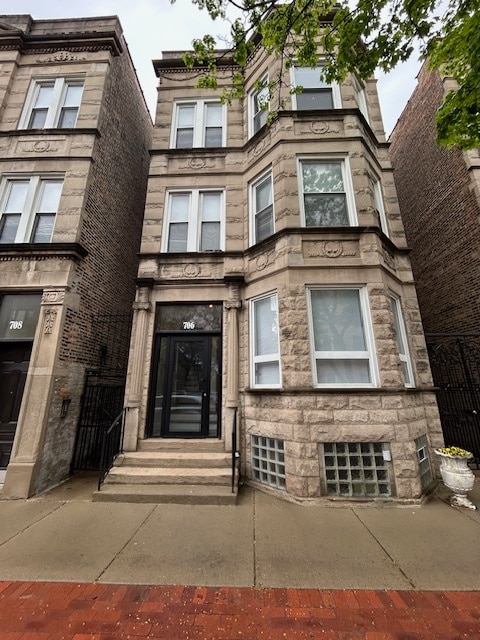 706 S Laflin - 704-708 S Laflin St