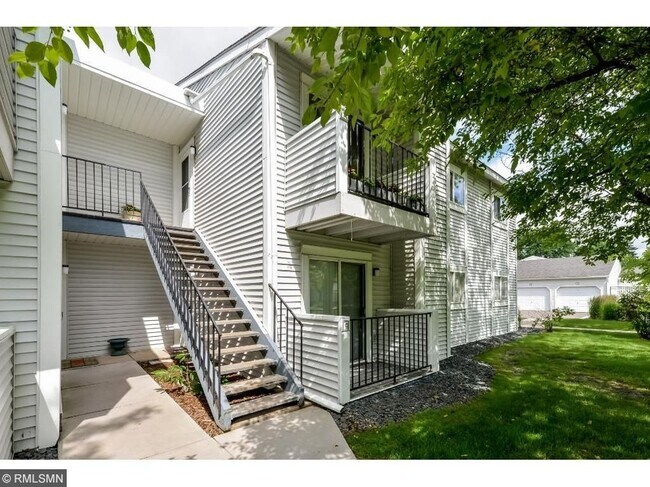 Foto del edificio - 1720 Pleasant St
