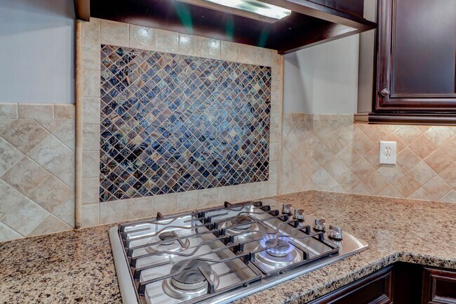 Building Photo - FOR RENT- 4-5 BD 3 BA Home - Five Forks
