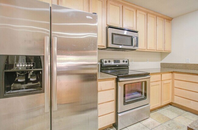 Foto del edificio - 4704 E Paradise Village Pkwy N