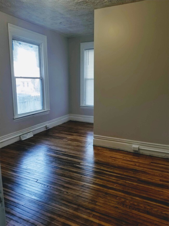 Foto del edificio - 1008-1010 Franklin St SE