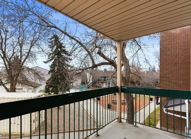 Building Photo - 34 Nollet Ave