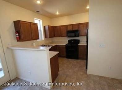 Building Photo - 3 br, 2.5 bath House - 1616 E Pecan Drive
