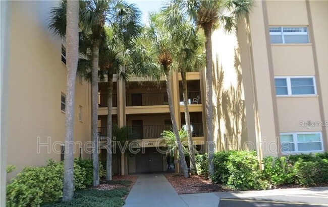 Building Photo - 2525 W Bay Dr