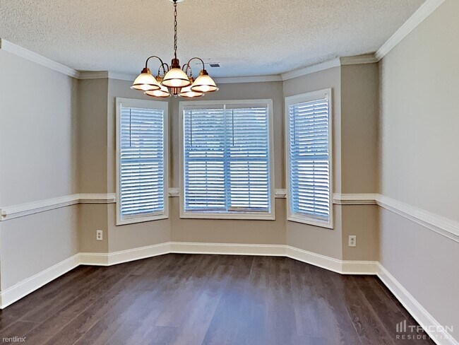 Foto del edificio - 4766 Mitchells Ridge Dr