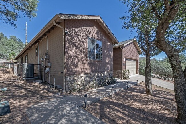 Building Photo - Beautiful Single-Story Home for Rent in Al...