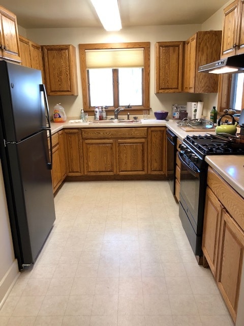 large kitchen with loads of cabinets and new appliances - 2901 S Lake Ave
