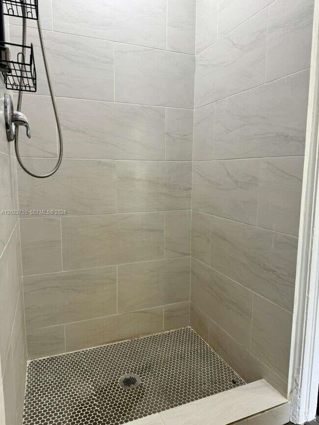 Foto del edificio - 6028 SW 27th St