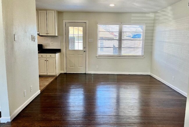 Building Photo - 2959 Carrizo Ln