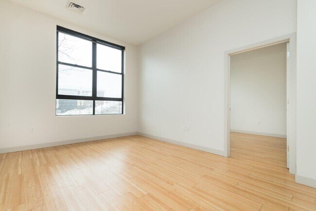 Foto del edificio - 320 D St