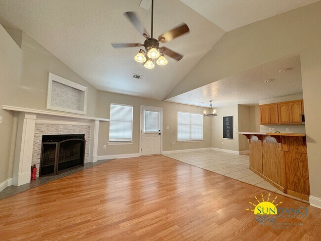 Foto del edificio - Charming 3-Bedroom Home on a Quiet Cul-de-...