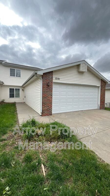 Primary Photo - 1331 Trimble St