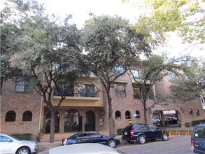 Building Photo - 1908 San Antonio St