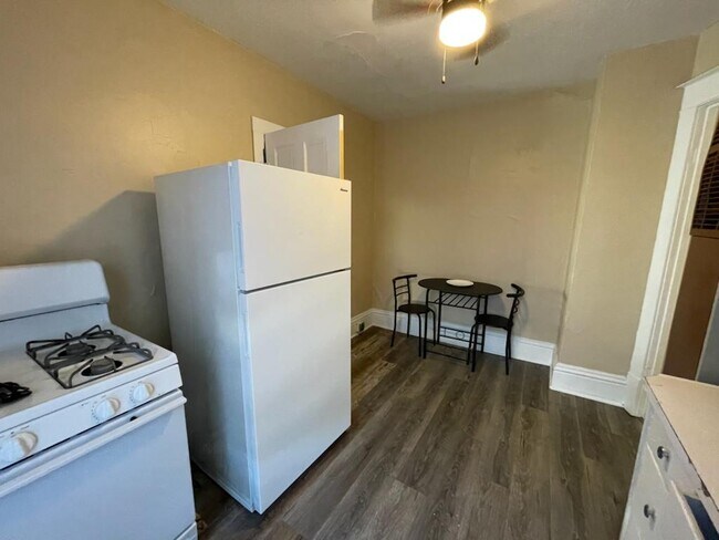 Foto del edificio - 828 Watson St SW