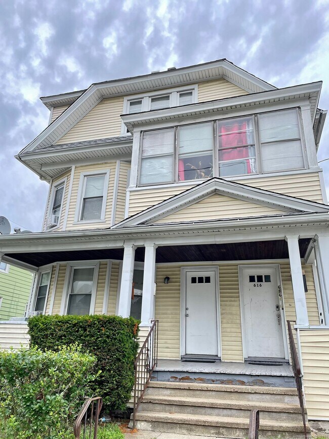 Foto del edificio - 614 Bishop Ave