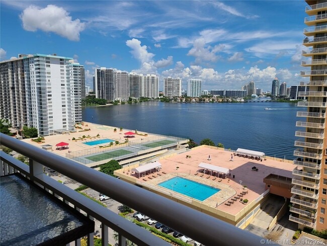 Foto del edificio - 250 174th St