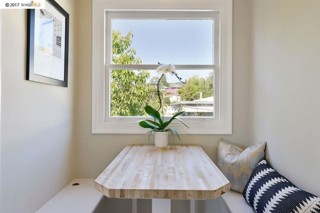 Building Photo - 4121 Greenwood Ave