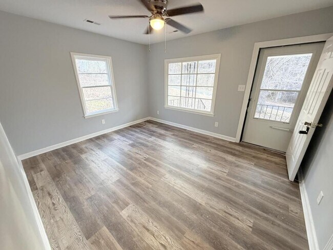 Foto del edificio - 1233 Dixie Pl