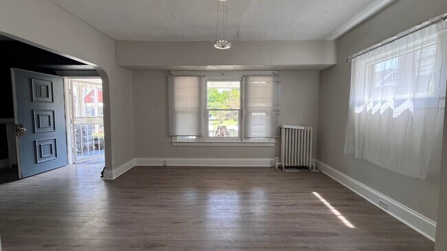 Building Photo - 3550 E 149th St
