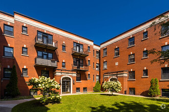 Building Photo - Queen Mary Plaza