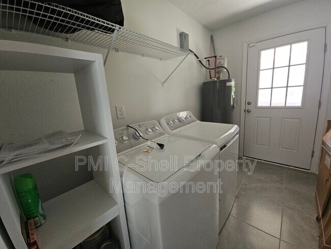 Foto del edificio - 1285 Mills Ave