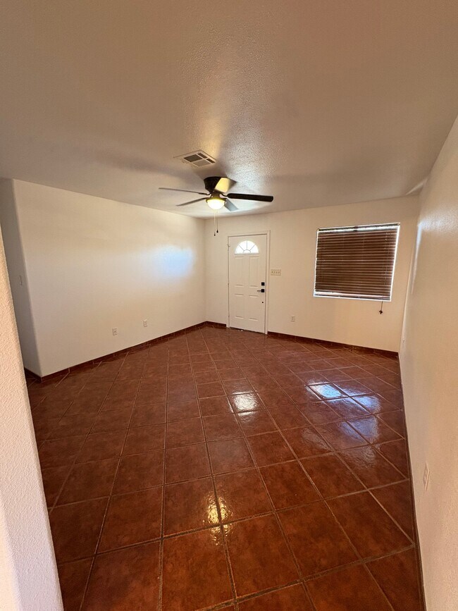 Building Photo - 574 Bernal Dr