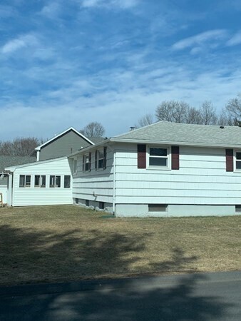 Building Photo - 21 Stoneybrook Rd