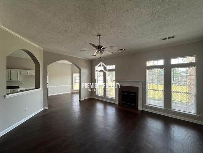 Building Photo - 8277 Whispering Elm Dr