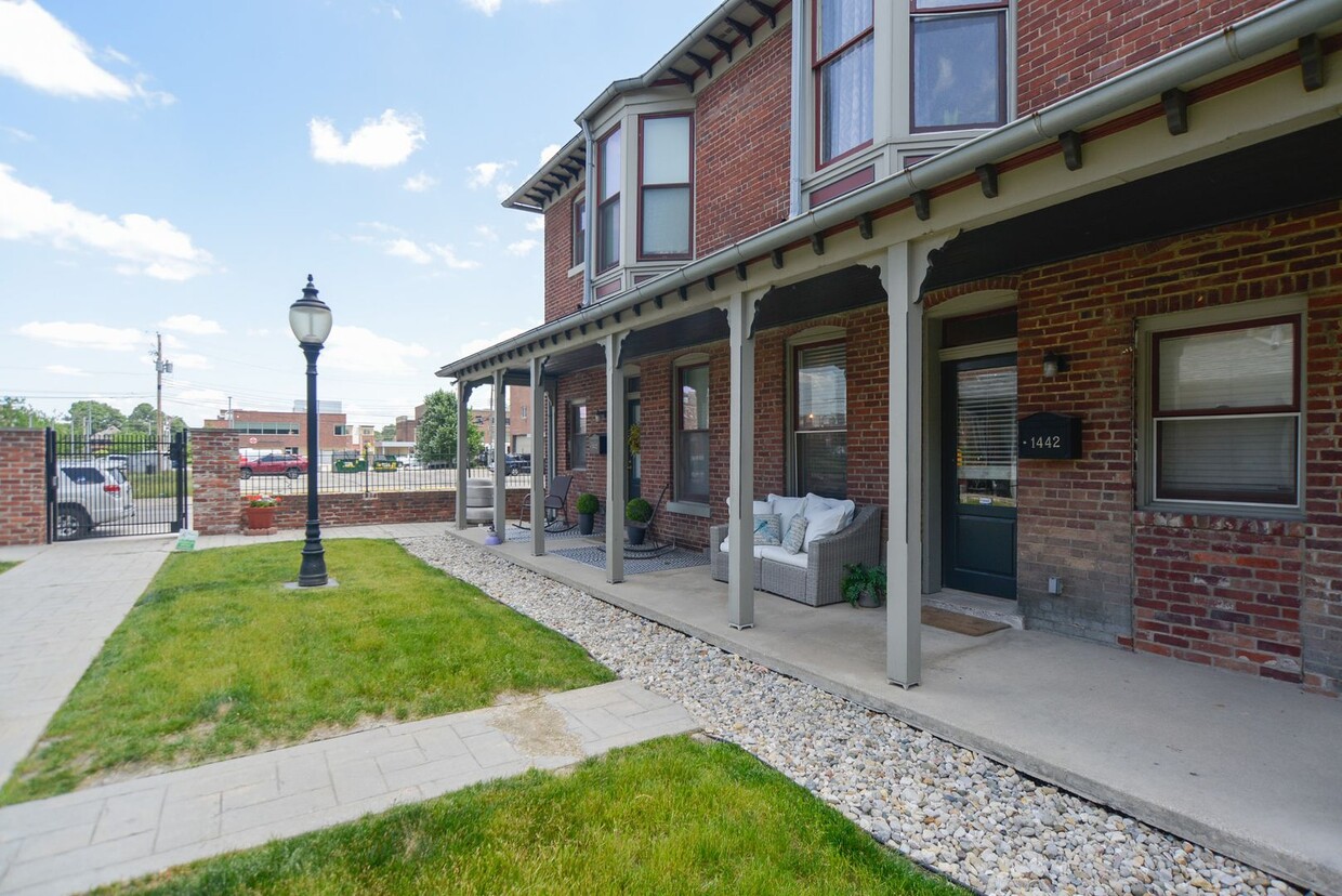 Primary Photo - Beautiful Indianapolis Townhome!