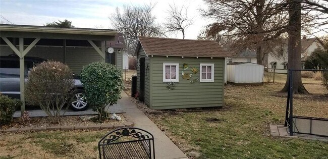 Tool Shed - 478 E Lebanon St