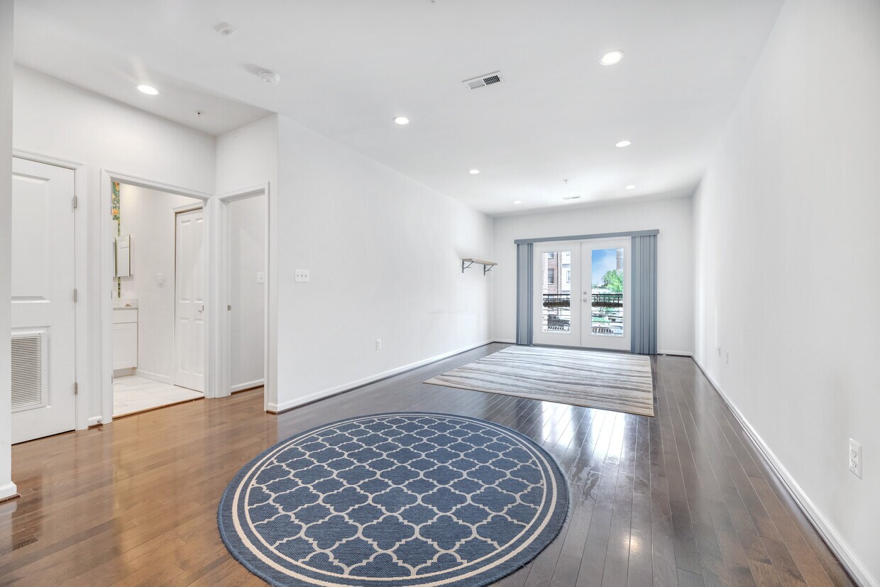Foto principal - 1845 Kalorama Rd NW