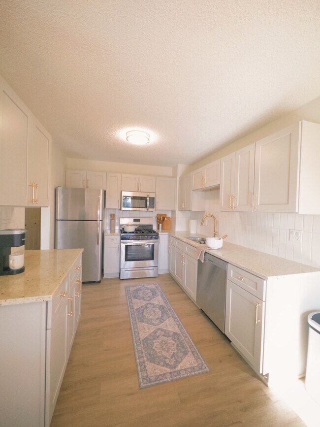 Building Photo - 9381 Bass Creek Cir N