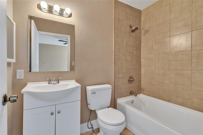Foto del edificio - 6237 Weston Ln Ct