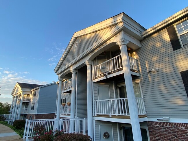 Building Photo - 1239 Creve Coeur Crossing Ln