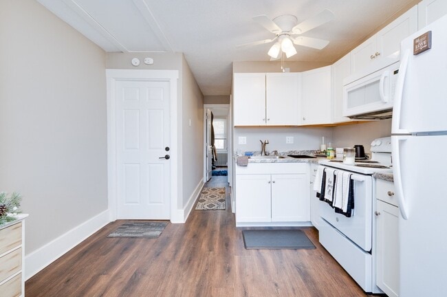 Photo - 1900 Hill Road, Unit 4 Apartment
