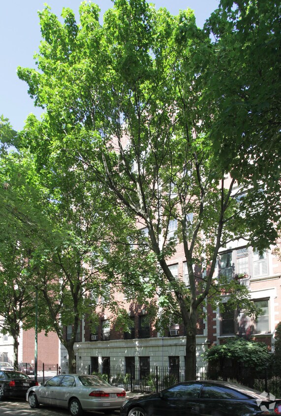 Building Photo - 5135 S Kenwood Ave