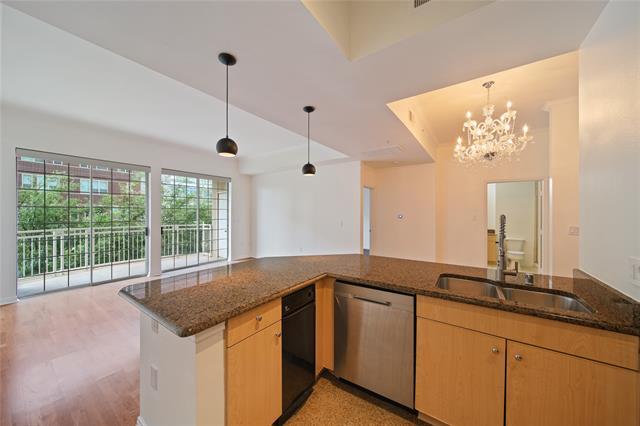 Building Photo - 3225 Turtle Creek Blvd Blvd
