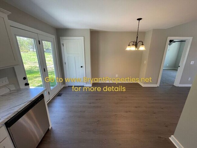 Foto del edificio - 105 20th Ave W - Spriningfield, TN 37172