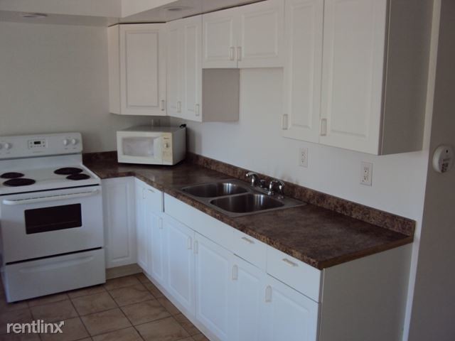 Foto del edificio - 10 br, 4 bath Apartment - 34 Lisle Ave