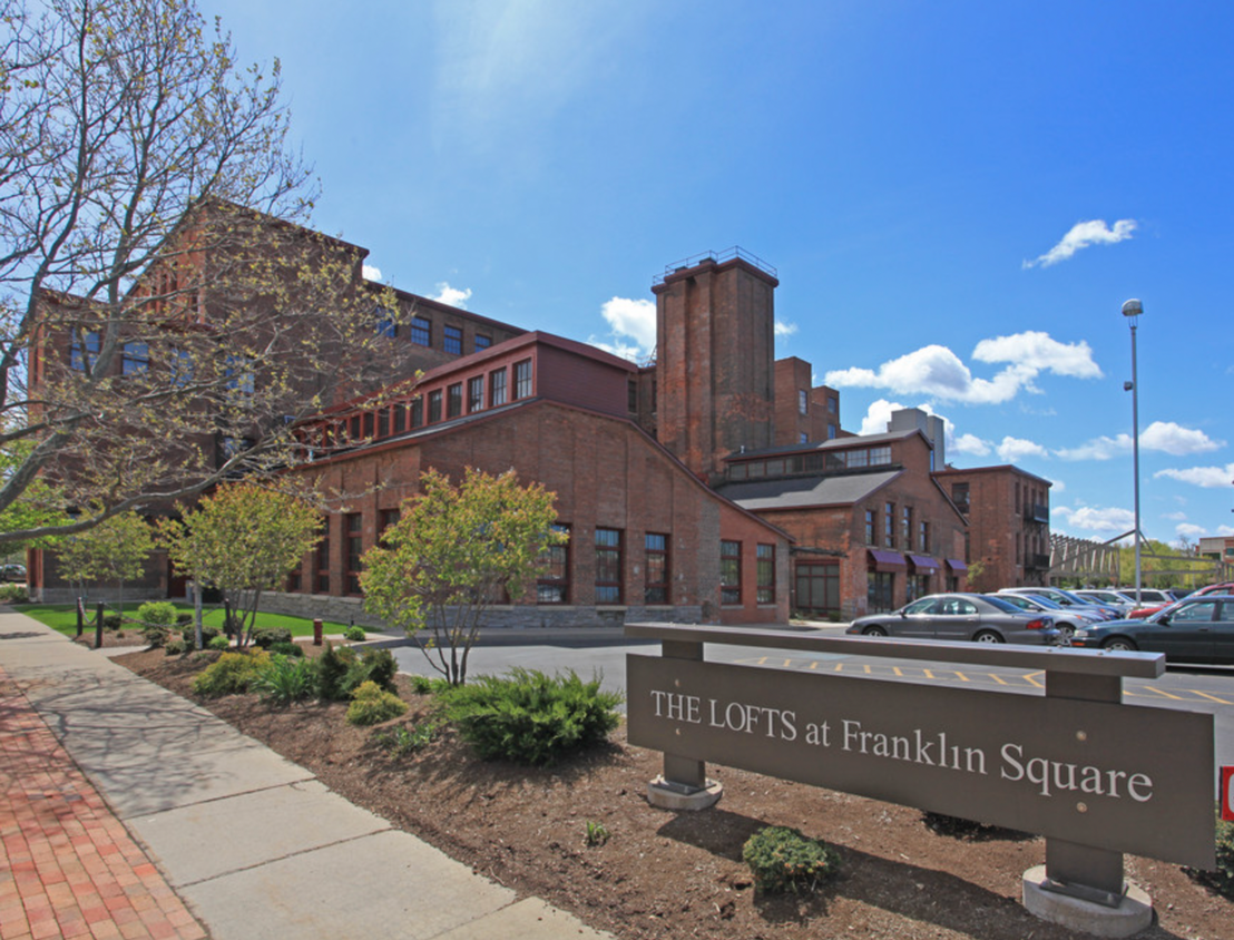 Foto principal - Lofts at Franklin Square